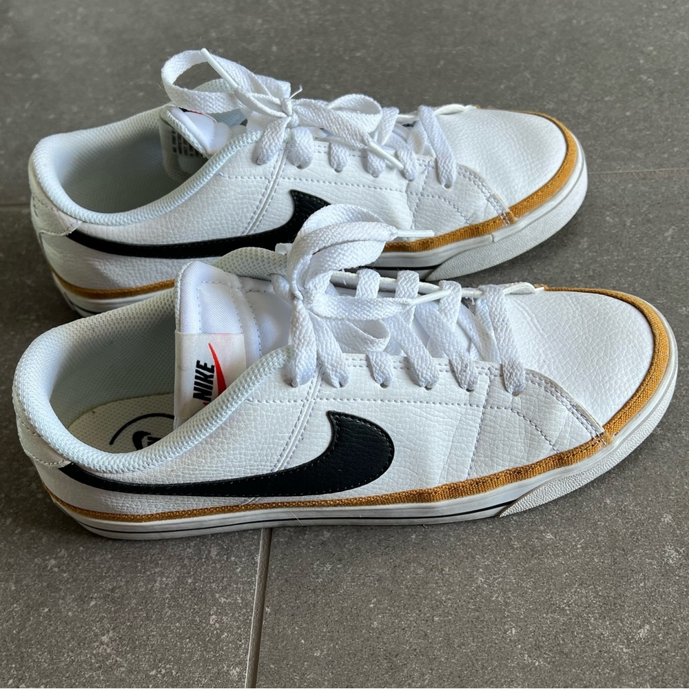 COPY - Nike Court Legacy